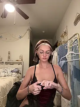 imtessaxoxo online show from 11.06.25