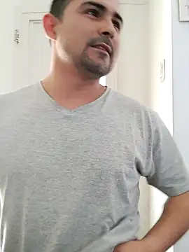 Snapshot of Bradd_32 chatting on 09.14.25 Bradd 32 online show from 09.14.25