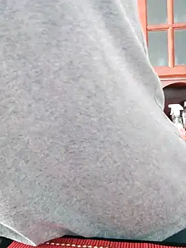 Snapshot of Bradd_32 chatting on 10.25.25 Bradd 32 online show from 10.25.25