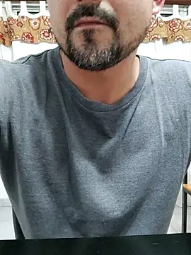 Snapshot of Bradd_32 chatting on 11.09.25 Bradd 32 online show from 11.09.25