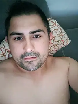 Snapshot of Bradd_32 chatting on 11.15.25 Bradd 32 online show from 11.15.25