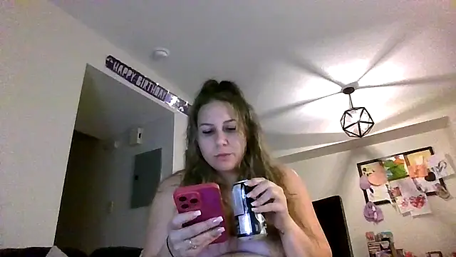 Snapshot of thedevinemama chatting on 07.12.26 thedevinemama online show from 07.12.26