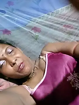 Snapshot of Savita992 chatting on 06.11.26 Savita992 online show from 06.11.26