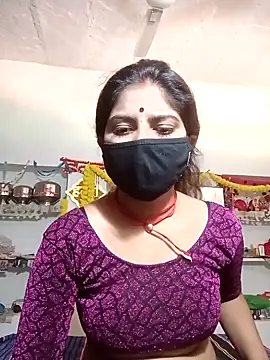 Snapshot of Daisygirl9 chatting on 09.15.25 Daisygirl9 online show from 09.15.25