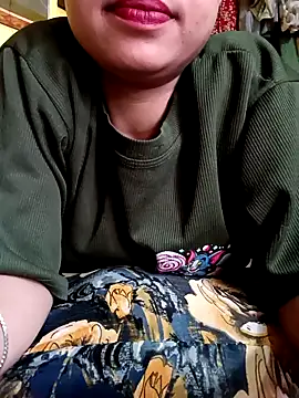 Snapshot of Daisygirl9 chatting on 10.21.25 Daisygirl9 online show from 10.21.25