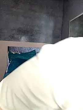 Moretl online show from 11.22.25