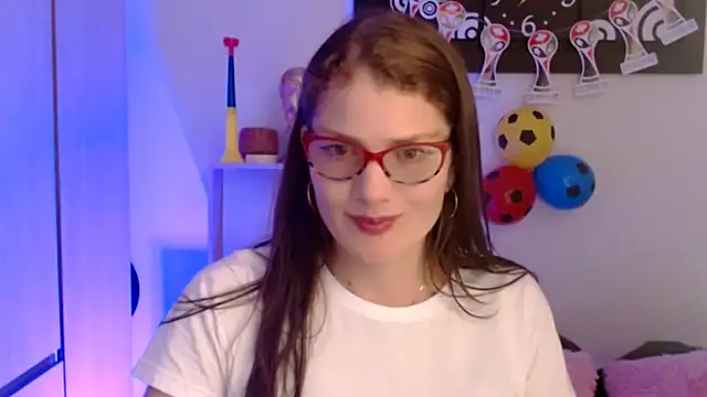 Snapshot of Camila-ventura chatting on 06.27.26 Camila-ventura online show from 06.27.26