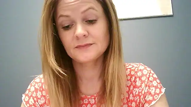 Snapshot of Ginger-bb chatting on 11.11.25 Ginger-bb online show from 11.11.25