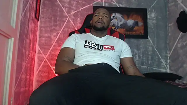 Snapshot of big_blackmen19 chatting on 10.24.25 big blackmen19 online show from 10.24.25