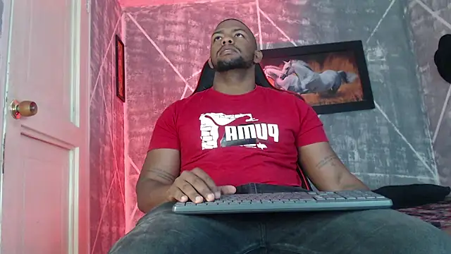 Snapshot of big_blackmen19 chatting on 10.27.25 big blackmen19 online show from 10.27.25