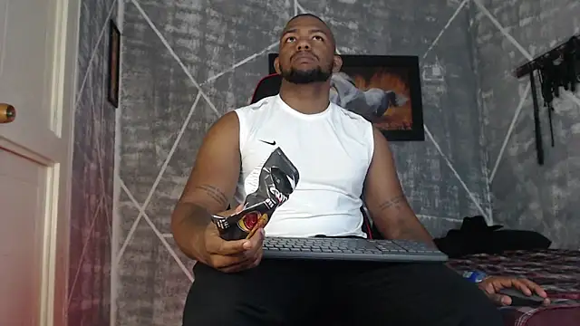 Snapshot of big_blackmen19 chatting on 12.16.25 big blackmen19 online show from 12.16.25