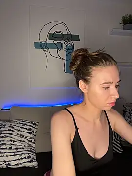 Snapshot of SoulNonNude chatting on 12.17.25 SoulNonNude online show from 12.17.25