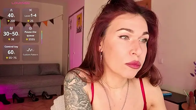 ReginaFoXXXy online show from 04.13.26