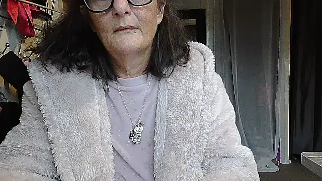 Mistress-Ivy51 online show from 10.15.25