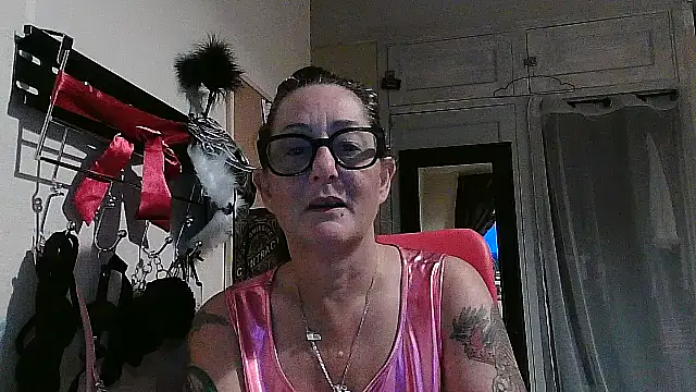 Mistress-Ivy51 online show from 10.20.25