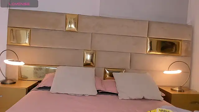 lesly cutee online show from 04.18.26