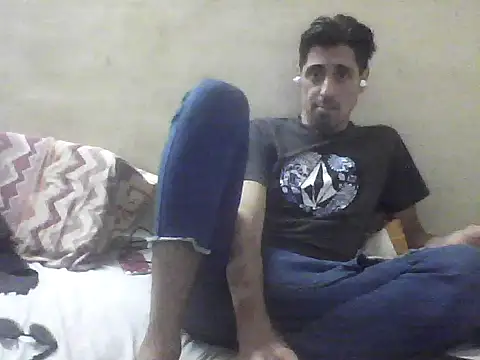 Snapshot of fleky chatting on 04.12.26 fleky online show from 04.12.26