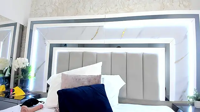 melodycharlotte online show from 11.02.25