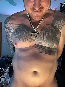 Snapshot of CloudyKingG chatting on 06.19.26 CloudyKingG online show from 06.19.26
