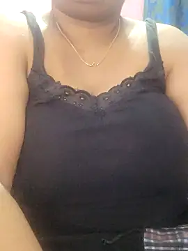 lathikaqueentamil online show from 10.31.25