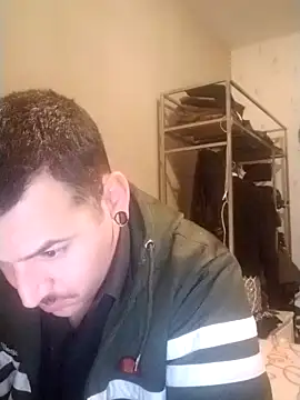 Snapshot of JuicyBigcock@xh chatting on 10.07.25 JuicyBigcockxh online show from 10.07.25