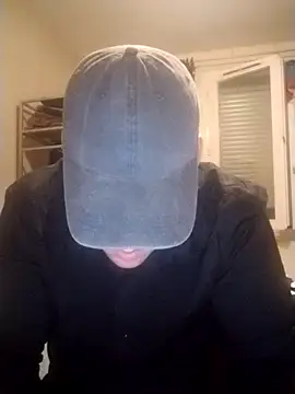 Snapshot of JuicyBigcock@xh chatting on 10.07.25 JuicyBigcockxh online show from 10.07.25