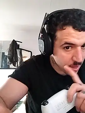 Snapshot of JuicyBigcock@xh chatting on 12.05.25 JuicyBigcockxh online show from 12.05.25