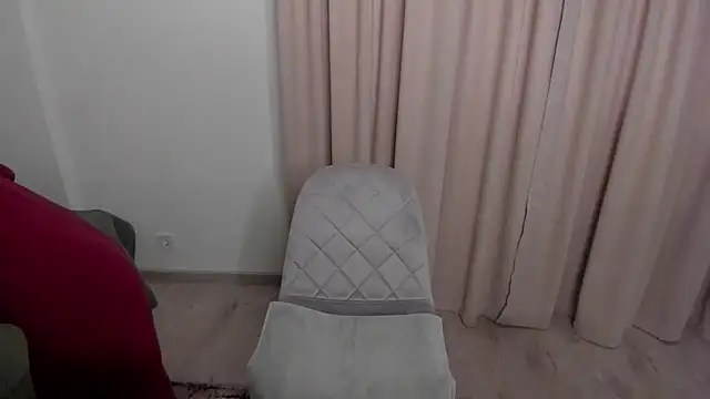 sofielovely  online show from 12.02.25