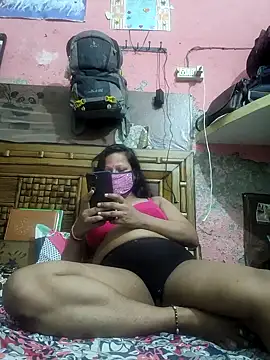 Snapshot of shalubhabhi69 chatting on 10.02.25 shalubhabhi69 online show from 10.02.25