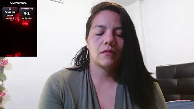 Snapshot of Megan_Milf__ chatting on 03.04.26 Megan Milf online show from 03.04.26