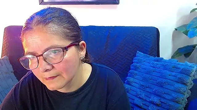 Snapshot of Linda_banks_ chatting on 06.06.26 Linda banks online show from 06.06.26