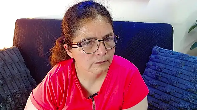 Snapshot of Linda_banks_ chatting on 07.19.26 Linda banks online show from 07.19.26