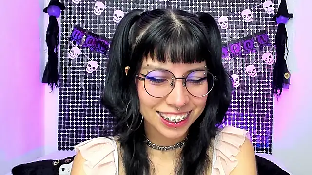 Rose 72 online show from 10.27.25