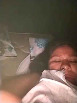 hotmom33 online show from 12.14.25