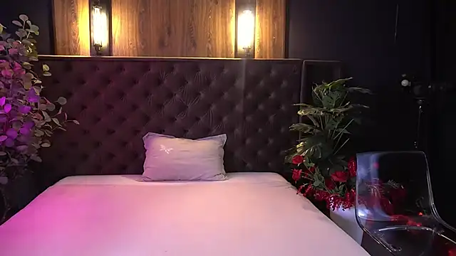 CrystallPaws online show from 04.18.26