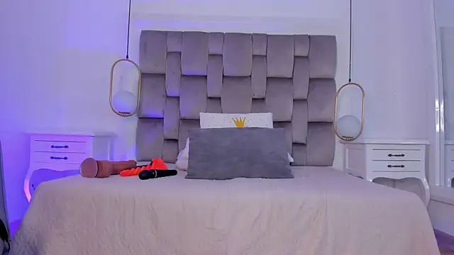 OnlyGia online show from 03.20.26