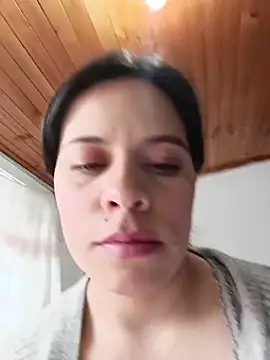 JenniferLegs online show from 12.17.25