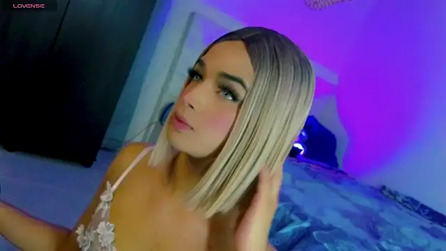 HANNAH BACKERS online show from 10.04.25