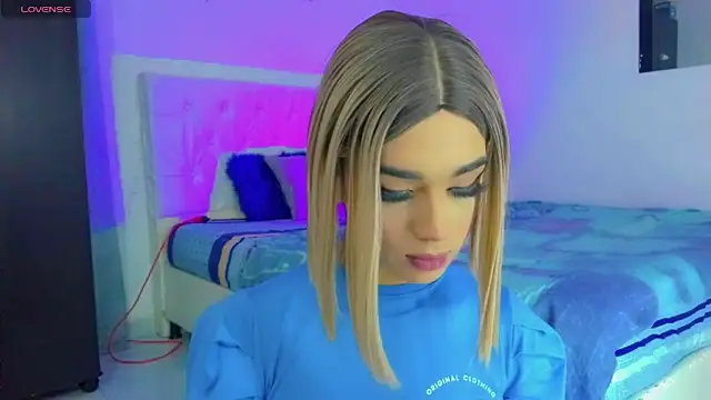 HANNAH BACKERS online show from 10.06.25