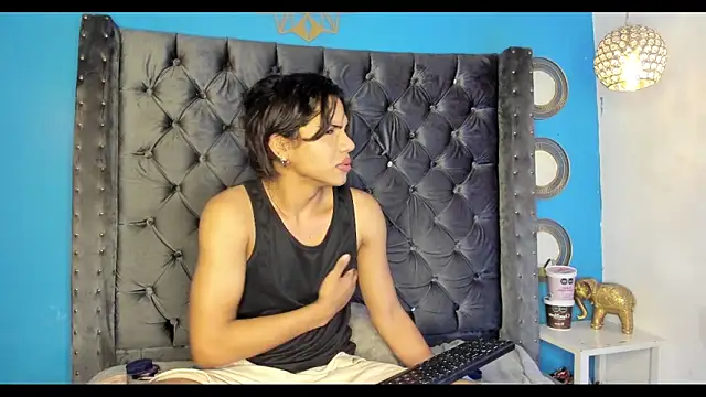 Snapshot of bxby_dolls chatting on 09.26.25 bxby dolls online show from 09.26.25