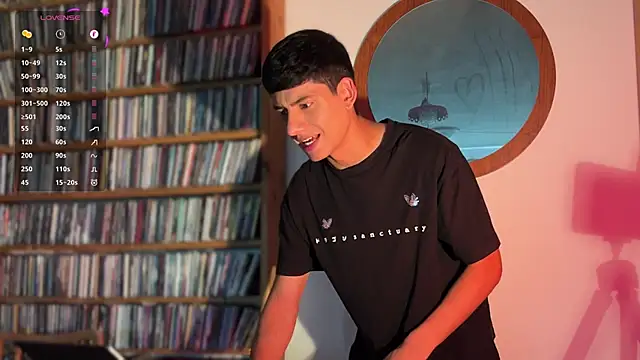 Snapshot of jim_dj chatting on 10.09.25 jim dj online show from 10.09.25