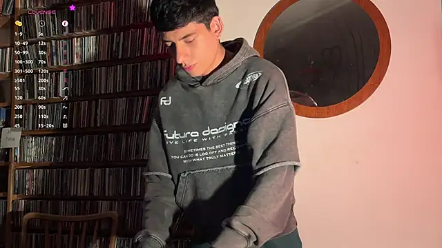 Snapshot of jim_dj chatting on 10.15.25 jim dj online show from 10.15.25