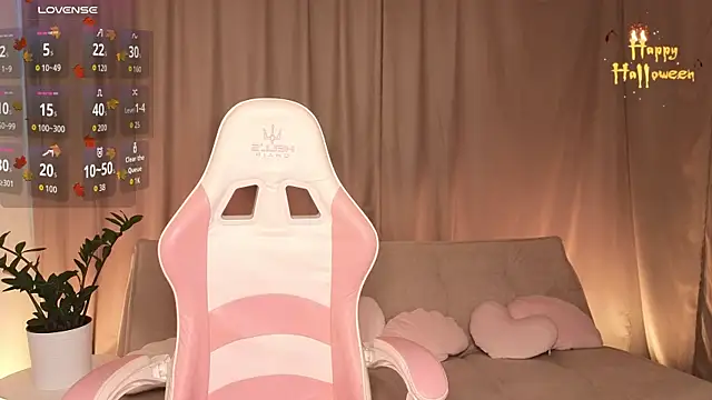 Snapshot of AlexsisFaee chatting on 10.17.25 AlexsisFaee online show from 10.17.25