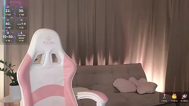 Snapshot of AlexsisFaee chatting on 10.24.25 AlexsisFaee online show from 10.24.25