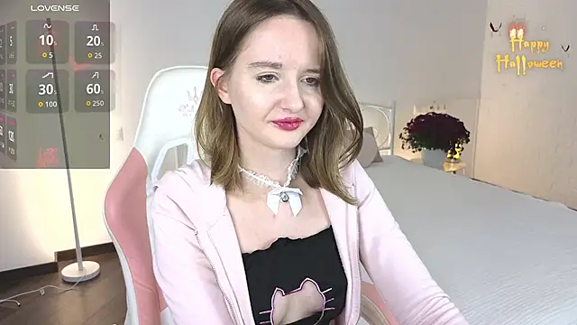 Snapshot of AlexsisFaee chatting on 11.02.25 AlexsisFaee online show from 11.02.25