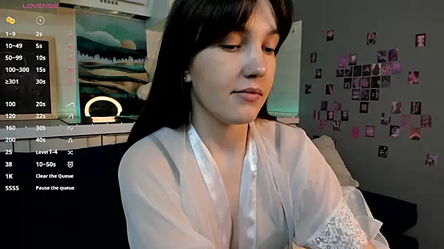 Snapshot of MalvinaDream chatting on 04.07.26 MalvinaDream online show from 04.07.26
