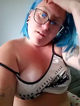 Snapshot of lablonde2025 chatting on 09.16.25 lablonde2025 online show from 09.16.25