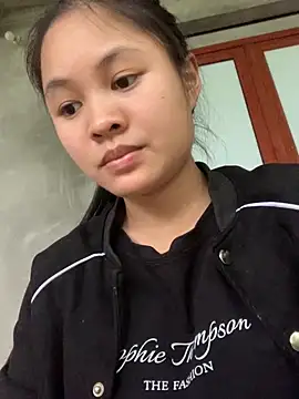 NhuFox online show from 10.15.25