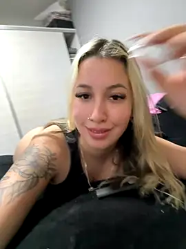 miagarcia250 online show from 11.04.25