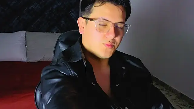 Snapshot of Ryan_Doretti chatting on 10.27.25 Ryan Doretti online show from 10.27.25